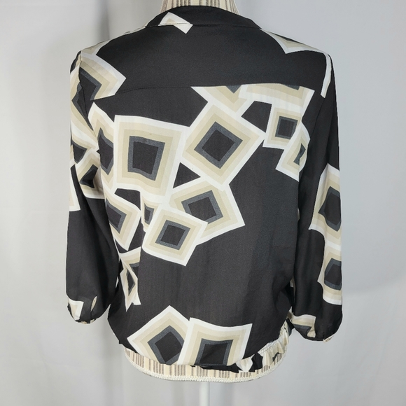 NY&Co Black/Tan/White Geometric Pattern Faux Wrap 3/4 Sleeve Top Size XSmall - Picture 7 of 11